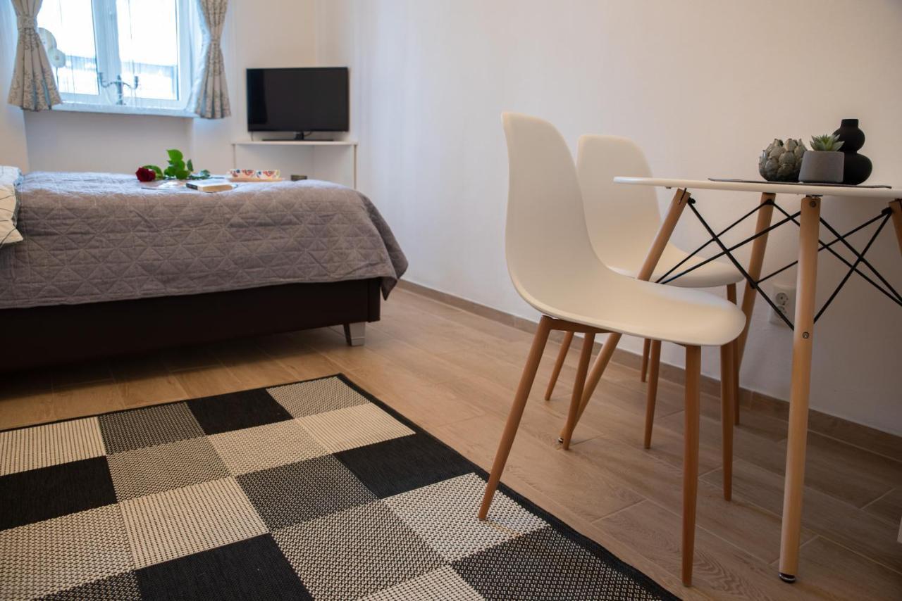Central Bright Apartment Cluj-Napoca Eksteriør bilde